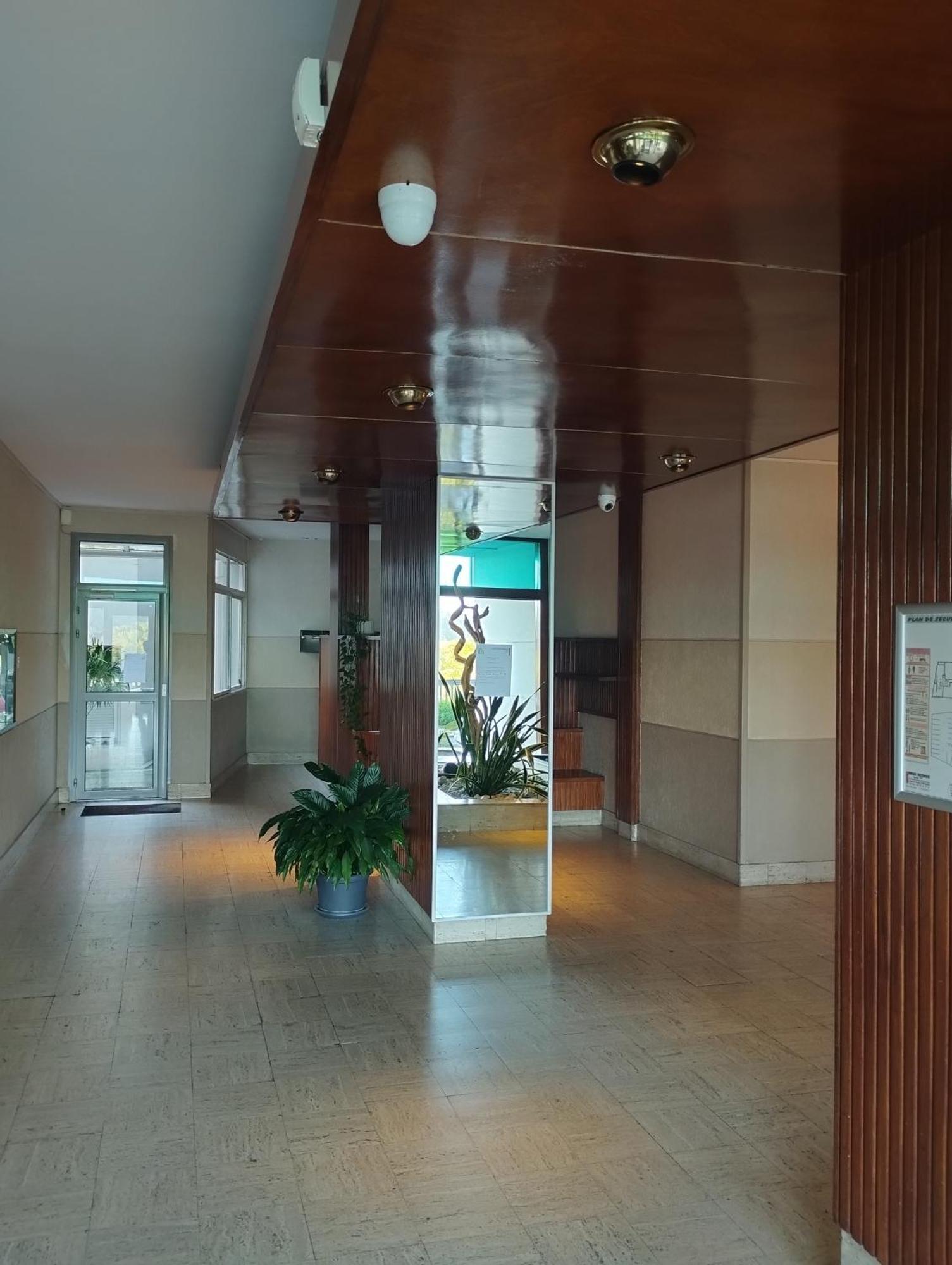 Chambrette Boulevard Des Pyrenees Hypercentre 10M Carre Wc Sur Le Palier, Porte40 Pau Exterior foto