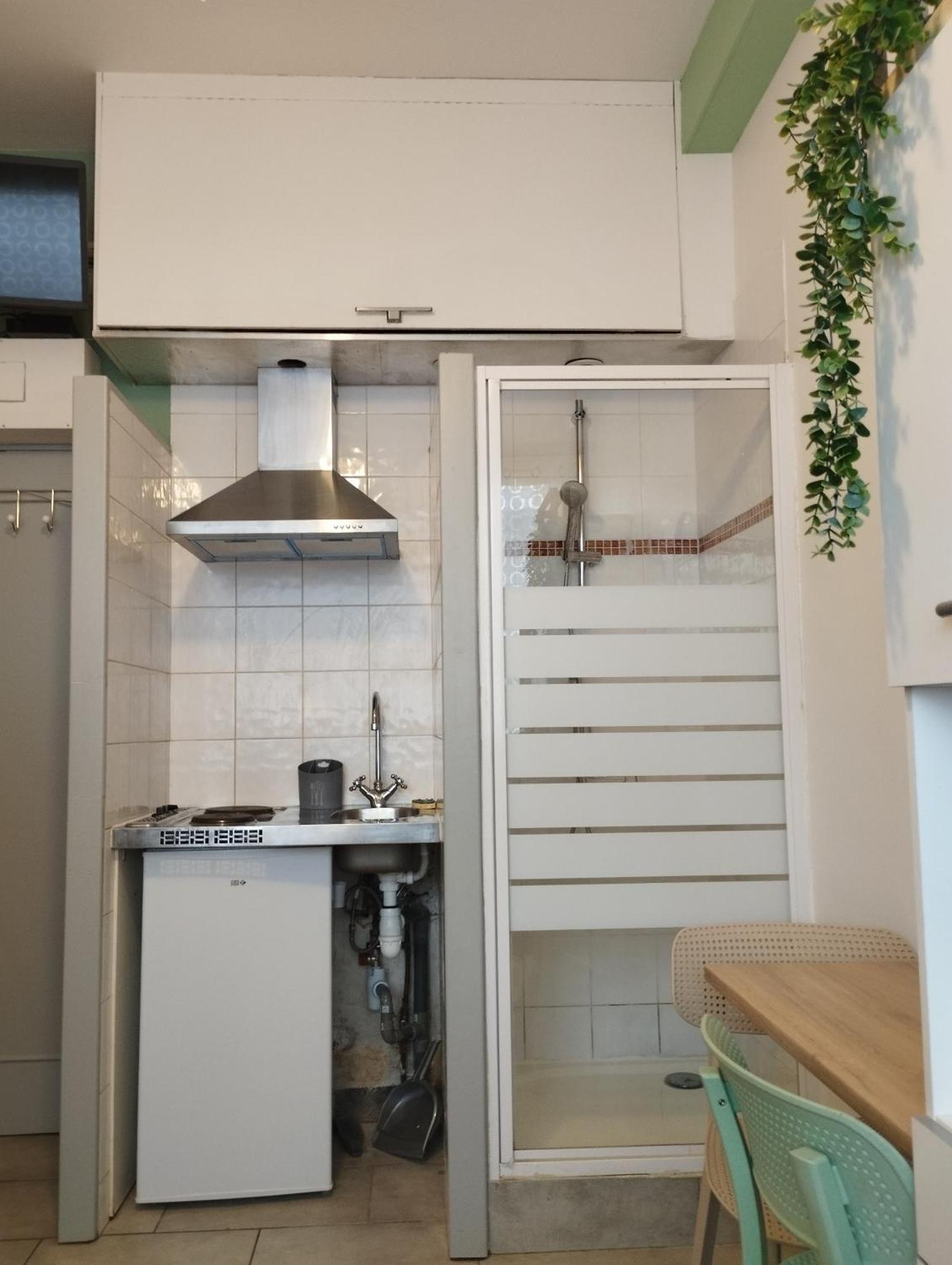 Chambrette Boulevard Des Pyrenees Hypercentre 10M Carre Wc Sur Le Palier, Porte40 Pau Exterior foto